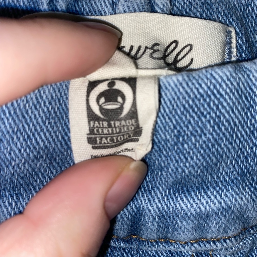 Madewell high rise Pull-On Relaxed Jeans, elastic, Small Tall (runs a tad large) - Picture 9 of 12